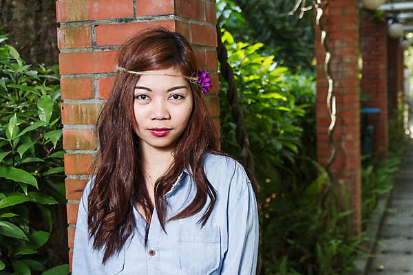 포토 JPG 해외이미지 공원 밭 자연 한명 동양인 초록색 머리 정원 기쁨 시골 스타일 해외202004 해외포토 1 공공시설 감정 컬러 농업 사람 인종 신체부위 생태계 파일형식 이미지허브