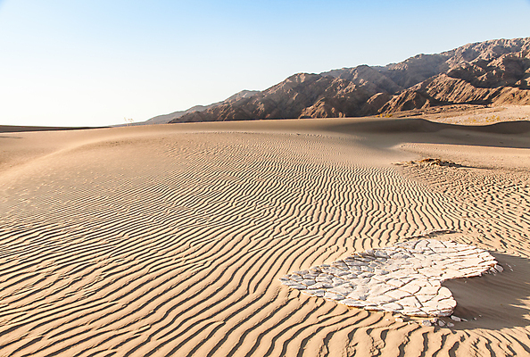 포토 JPG 해외이미지 공원 모래 여행 패턴 자연 하늘 산 건조 풍경 사람없음 야외 빛 일출 계곡 미국 힘 새벽 사막 죽음 황무지 플랫 모래언덕 캘리포니아 전국 지질 지질학 해외202004 해외포토 자연요소 공공시설 교육 북아메리카 무늬 노을 언덕 생태계 파일형식 이미지허브