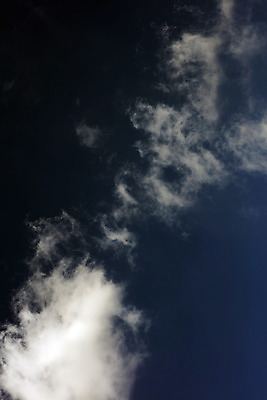 포토 JPG 해외이미지 구름 별 지구 선 여행 교통시설 모션 자연 하늘 날씨 미래 아이디어 풍경 사람없음 야외 파란색 빛 우주 검은색 고층빌딩 어둠 새벽 회색 달 시골 야간 신비 무서움 달빛 가득함 우주선 장면 공상 스카이라인 흐림 폭풍우 수평선 해외202004 해외포토 자연요소 감정 컬러 교통 컨셉 빌딩 비_날씨 자연재해 시설 생태계 파일형식 이미지허브