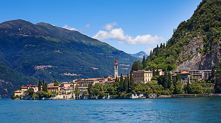 포토 JPG 해외이미지 공원 유럽 호수 여행 자연 하늘 휴가 산 주택 풍경 사람없음 물 여름 파란색 평화 마을 정원 침묵 이탈리아 시골 도시 보트 지중해 빌라 타일 스위스 언덕 그림 알프스 지역 타운 파라다이스 해외202004 해외포토 자연요소 계절 공공시설 나라 바다 컬러 컨셉 배_교통 건물 소리 생태계 파일형식 이미지허브