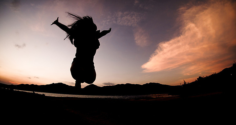 포토 JPG 해외이미지 구름 여자 행복 실루엣 스포츠 여행 포즈 백그라운드 오렌지 자연 하늘 산 그림자 사람 풍경 소년 사람없음 태양 일출 점프 검은색 황혼 일몰 기쁨 자유 저녁 싸움 공상 사무라이 해외202004 해외포토 자연요소 남자 감정 어린이 컬러 컨셉 과일 모션 촬영기법 노을 야간 생태계 파일형식 이미지허브