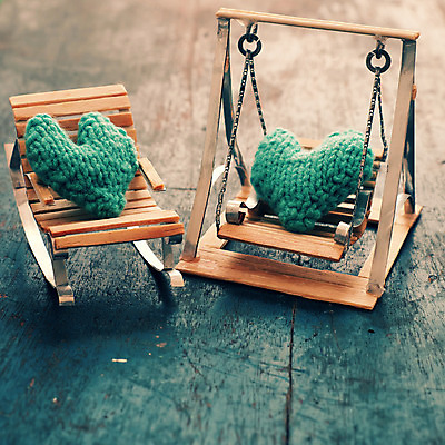 포토 JPG 해외이미지 커플 가구 2 벤치 의자 일러스트 추상 주택 함께함 실내 발렌타인데이 사랑 앉기 사람없음 놀람 미니어처 수확 하트 마음 침대 뜨개질 니트 그네 복고 DIY 미니 핸드메이드 해외202004 해외포토 모양 감정 생활용품 컨셉 상의 무늬 농업 관계 모션 데이이벤트 표정 취미 내부 건물 모형 파일형식 이미지허브