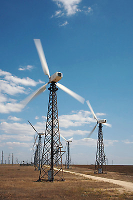 포토 JPG 해외이미지 식물 구름 산업 밭 자연 하늘 바람 풍경 사람없음 초록색 파란색 농장 환경 탑 힘 재활용 풍차 발전기 에너지 변화 역 보호 자원 세대 유지 혁명 개발 이산화탄소 효율 공급 해외202004 해외포토 자연요소 건축물 컬러 컨셉 농업 교통시설 날씨 발전소 친환경 생태계 파일형식 이미지허브