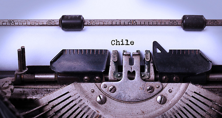 포토 JPG 해외이미지 종이 컨셉 텍스트 통신 타이포그라피 사람없음 단어 금속 쪽지 기계 장비 수확 골동품 흰색 메시지 기자 클래식 인쇄 편지 작가 향수 묘사 오브젝트 부식 복고 페이지 타자기 타입 칠레 구식 그런지 옛날 레터링 해외202004 해외포토 직업 문자 컬러 농업 재질 화장품 남아메리카 파일형식 이미지허브