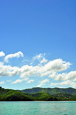 포토 JPG 해외이미지 나무 식물 구름 선 파도 바다 섬 여행 자연 하늘 낚시 휴가 휴식 열대 풍경 사람없음 야외 세로 초록색 물 파란색 마을 보트 숲 작음 화산 태평양 용암 코스타리카 파라다이스 해외202004 해외포토 자연요소 컬러 컨셉 배_교통 레저 산 중앙아메리카 크기 생태계 파일형식 이미지허브