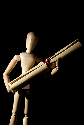 포토 JPG 해외이미지 학생 교육 컨셉 졸업 학교 성공 졸업생 서기 사람없음 목재 숫자 졸업장 마네킹 주기 적재 꼭두각시 해외202004 해외포토 나무 문자 재료 모션 파일형식 이미지허브