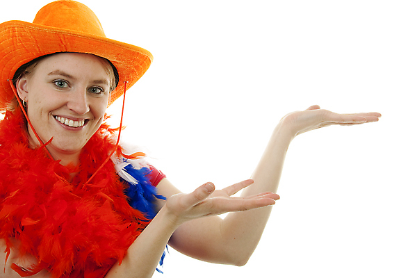 포토 JPG 해외이미지 여자 얼굴 스포츠 오렌지 놀이 한명 미소 경기 축구 경쟁 게임 가리킴 네덜란드 고립 해외202004 해외포토 1 유럽 컨셉 과일 표정 사람 손짓 신체부위 구기 파일형식 이미지허브