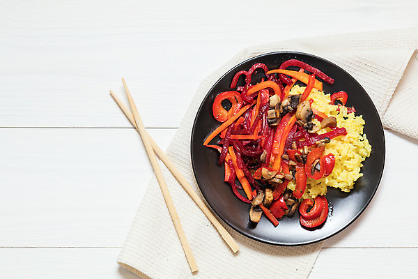포토 JPG 해외이미지 음식 백그라운드 컨셉 다이어트 토마토 채소 탁자 밥 건강 마늘 요리 사람없음 빨간색 초록색 컬러풀 주방 버섯 샐러드 흰색 신선 항아리 맛 상추 유기농 올리브 날것 후추 내추럴 채식주의자 비건 해외202004 해외포토 웰빙 열매 컬러 가구 도자기 향신료 채식 파일형식 이미지허브