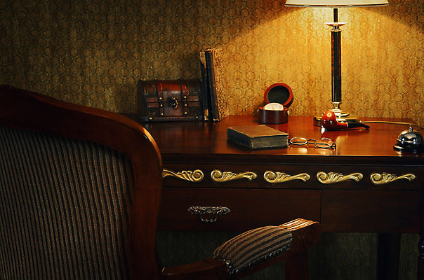 포토 JPG 해외이미지 라이프스타일 안경 시계 가구 거실 의자 탁자 조명 아파트 주택 실내 사람없음 내부 목재 책 빛 스터디 방 수확 골동품 램프 책상 오브젝트 복고 안락의자 구식 옛날 정물화 해외202004 해외포토 나무 잡화 생활용품 농업 재료 건물 생활 학습 그림 파일형식 이미지허브