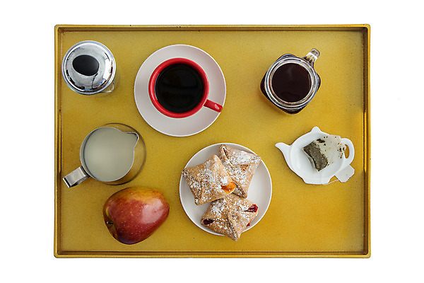 포토 JPG 해외이미지 커피 음료 음식 백그라운드 2 과일 딸기 아침 티타임 치즈 서브 쟁반 사람없음 컵 과자 우유 흰색 신선 조끼 뜨거움 선택 차 아침식사 사과 굽기 유기농 서빙 머리위 향 모음 다과 중독 고립 단절 양조 카페인 해외202004 해외포토 주간 식기 웰빙 컬러 컨셉 휴식 디저트 유제품 식사 외투 구이 파일형식 이미지허브