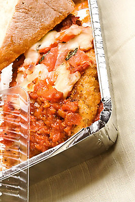 포토 JPG 해외이미지 음식 빵 토마토 채소 치즈 파스타 파슬리 스파게티 육류 요리 사람없음 옆모습 빨간색 주방 식당 식사 저녁식사 치킨 이탈리아 흰색 신선 굽기 허브 올리브 테이크아웃 후추 모짜렐라치즈 해외202004 해외포토 식물 열매 유럽 뷰포인트 컬러 식재료 유제품 서양음식 상점 구이 향신료 닭고기요리 파일형식 이미지허브