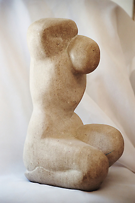 포토 JPG 해외이미지 휴식 미술 사람 사람없음 조각상 바위 무릎꿇기 화강암 해외202004 해외포토 컨셉 모션 문화예술 조형물 암석 돌_바위 파일형식 이미지허브