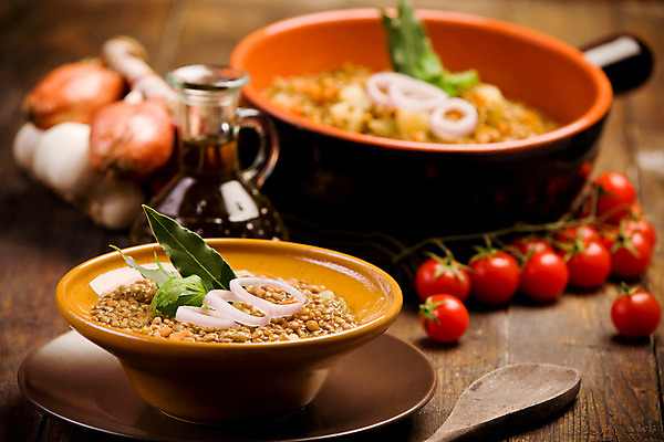 포토 JPG 해외이미지 음식 겨울 토마토 채소 방울토마토 양파 콩 따뜻함 건강 사람없음 목재 숟가락 저녁식사 시골 맛 무거움 점심식사 꼬투리 작살 핸드메이드 해외202004 해외포토 나무 계절 컨셉 재료 곡류 수저 식사 무게 파일형식 이미지허브