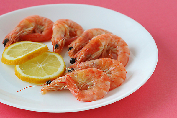 포토 JPG 해외이미지 접시 음식 바다 다이어트 새우 건강 식이요법 사람없음 저녁식사 레몬 해산물 점심식사 삶기 해외202004 해외포토 식기 과일 갑각류 식사 파일형식 이미지허브