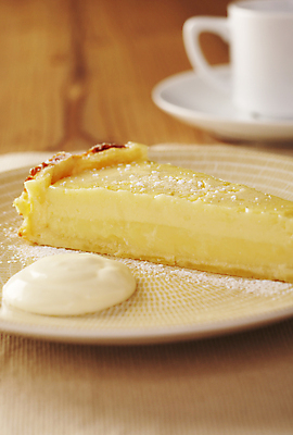 포토 JPG 해외이미지 커피 음료 포크 탁자 디저트 사람없음 컵 머그컵 달콤 아침식사 설탕 굽기 라임 카페인 타르트 페스츄리 해외202004 해외포토 식기 음식 빵 가구 과일 식사 맛 구이 파이_빵 파일형식 이미지허브