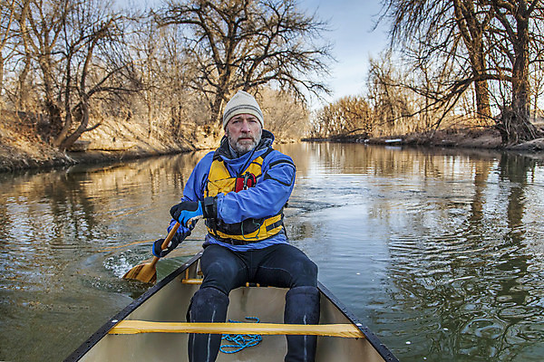 포토 JPG 해외이미지 나무 남자 겨울 수염 한명 물 파란색 강 얼음 봄 카누 콜로라도 해외202004 해외포토 자연요소 식물 1 계절 컬러 사람 미국 수상스포츠 파일형식 이미지허브