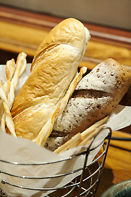 포토 JPG 해외이미지 라이프스타일 문화 음식 농업 부분 자연 건강 식이요법 요리 사람없음 갈색 노란색 식사 이탈리아 빵집 껍질 흰색 신선 그룹 시장 아침식사 바게트 밀 다발 굽기 만취 먹기 배고픔 오브젝트 대륙 유기농 반죽 밀가루 섬유 덩어리 프랑스어 고립 번 숙성 이스트 해외202004 해외포토 문자 웰빙 유럽 산업 빵 컬러 모션 곡류 생활 상점 직물 가루 구이 생태계 술취함 파일형식 이미지허브