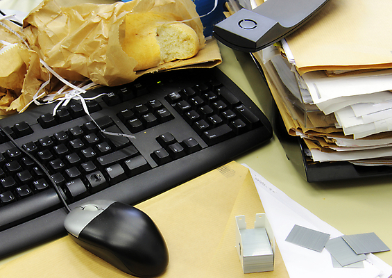 포토 JPG 해외이미지 모양 디자인 종이 선 음식 빵 백그라운드 비즈니스 탁자 프레임 종류 미술 사람없음 장식 스마트폰 사무실 갈색 흰색 키보드 작업 쥐 스테이플러 클립 먼지 구성 혼란 스타일 해외202004 해외포토 컬러 가구 컨셉 문화예술 핸드폰 스마트기기 사무용품 설치류 파일형식 이미지허브