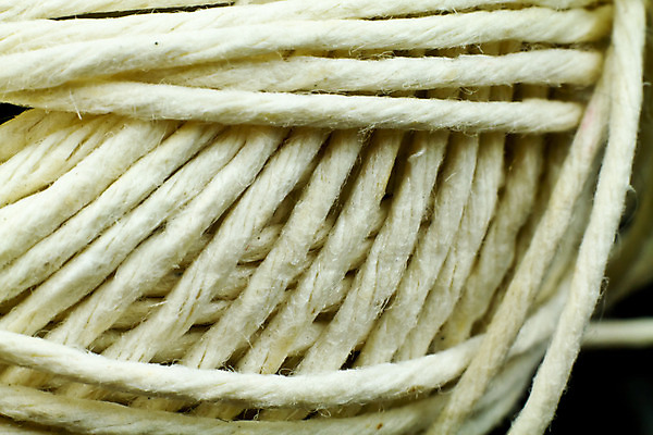 포토 JPG 해외이미지 밧줄 줄 포장 공 넥타이 취미 사람없음 갈색 흰색 원형 실 코드 상처 공예 묶기 롤 섬유 노끈 내추럴 포장소품 해외202004 해외포토 도형 잡화 컬러 모션 직물 오브젝트 포장재료 파일형식 이미지허브