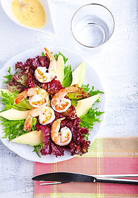 포토 JPG 해외이미지 접시 음식 잎 채소 쟁반 사람없음 초록색 물 식사 저녁식사 샐러드 신선 상추 냅킨 아보카도 건강식 점심식사 해외202004 해외포토 자연요소 식물 식기 컬러 과일 파일형식 이미지허브