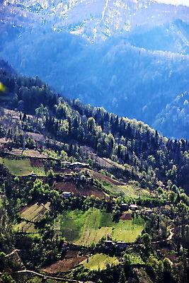 포토 JPG 해외이미지 여행 백그라운드 십자가 자연 하늘 휴가 산 파노라마 풍경 사람없음 야외 초록색 여름 햇빛 태양 마을 계곡 일몰 봄 숲 언덕 내추럴 절정 조지아 해외202004 해외포토 자연요소 계절 컬러 촬영기법 노을 생태계 동유럽 파일형식 이미지허브