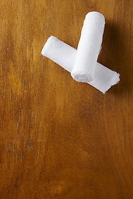 포토 JPG 해외이미지 1 건강 사람없음 직물 면 도움 닫기 상처 자르기 오브젝트 싱글 붕대 롤 캔버스 섬유 짜임 돌봄 접기 공급 살균 해외202004 해외포토 컨셉 모션 파일형식 이미지허브