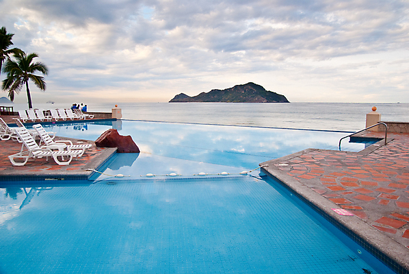 포토 JPG 해외이미지 구름 모래 파도 바다 섬 자연 아침 멕시코 수영장 아메리카 사람 사람없음 야외 물 햇빛 반사 평화 고요 새벽 휴게실 신비 태평양 야광 강렬 해외202004 해외포토 주간 자연요소 컨셉 북아메리카 빛 태양 대륙 생태계 파일형식 이미지허브