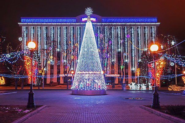 포토 JPG 해외이미지 나무 계절 공원 실루엣 유럽 크리스마스 겨울 오렌지 휴가 전등 조명 기념 사람없음 야외 장식 빨간색 초록색 파란색 빛 컬러풀 노란색 어둠 추위 흰색 램프 축하 재산 야간 저녁 즐거움 문학 마법 타운 해외202004 해외포토 자연요소 식물 공공시설 기념일 감정 나라 컬러 컨셉 과일 촬영기법 금융 도시 파일형식 이미지허브