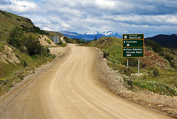 포토 JPG 해외이미지 공원 도로 여행 백그라운드 곡선 자연 하늘 산 거리 풍경 사람없음 야외 파란색 강 계곡 미국 운전 가을 시골 고속도로 숲 아스팔트 사인 도로표지판 장면 칠레 남쪽 7 전국 해외202004 해외포토 계절 공공시설 길 선 컬러 북아메리카 교통시설 모션 숫자 표지판 남아메리카 방향 생태계 파일형식 이미지허브