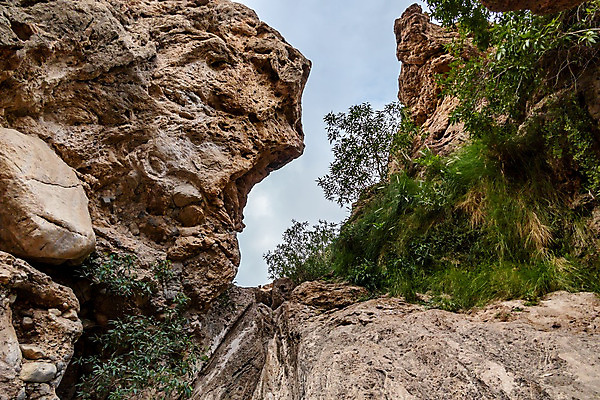 포토 JPG 해외이미지 길 여행 자연 산 풍경 사람없음 골짜기 하이킹 사막 바위 동굴 중앙 아라비아 동쪽 아랍어 지질학 해외202004 해외포토 교육 레저 돌_바위 방향 생태계 파일형식 이미지허브