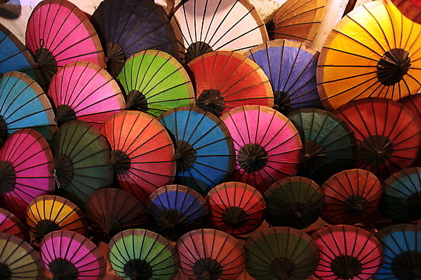 포토 JPG 해외이미지 아시아 우산 사람없음 상점 식당 동남아시아 도시 시장 야간 저녁 라오스 타운 메콩강 해외202004 해외포토 자연요소 나라 파일형식 이미지허브