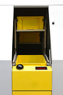 포토 JPG 해외이미지 산업 사람없음 상자 노란색 장비 나무상자 플라스틱 창고 패키지 수납 물류 짐싸기 해외202004 해외포토 컬러 재질 파일형식 이미지허브