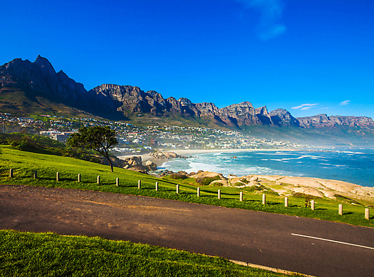 포토 JPG 해외이미지 나무 공원 길 파도 바다 여행 아프리카 자연 하늘 바람 산 풍경 사람없음 초록색 물 여름 파란색 젖음 도시 만 서핑 망토 타운 대서양 남쪽 내추럴 12 남아프리카 케이프타운 해외202004 해외포토 자연요소 식물 계절 공공시설 나라 컬러 날씨 숫자 수상스포츠 방향 생태계 남아프리카공화국 파일형식 이미지허브