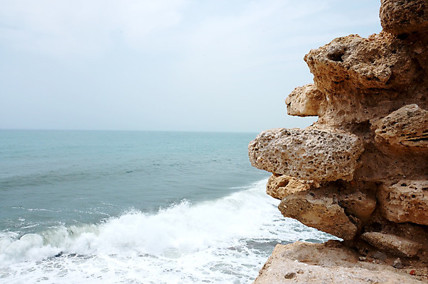 포토 JPG 해외이미지 계절 모래 파도 바다 여행 백그라운드 자연 벽지 하늘 휴가 휴식 풍경 사람없음 물 여름 햇빛 검은색 습기 젖음 촉촉함 조약돌 서핑 떨어짐 울퉁불퉁 해외202004 해외포토 자연요소 컬러 컨셉 태양 돌_바위 수상스포츠 생태계 파일형식 이미지허브