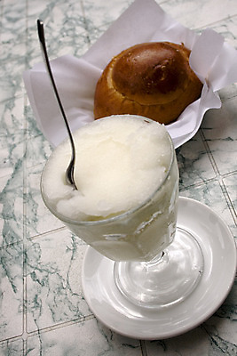 포토 JPG 해외이미지 음식 분홍색 백그라운드 과일 아이스크림 사람없음 과자 냉동 얼음 신선 달콤 맛 아침식사 크림 셔벗 해외202004 해외포토 자연요소 컬러 컨셉 디저트 식사 파일형식 이미지허브