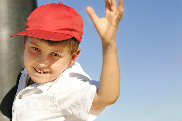 포토 JPG 해외이미지 라이프스타일 행복 어린이 파도 셔츠 놀이 한명 사람 소년 야외 빨간색 파란색 햇빛 맑음 게임 흰색 쉬는시간 캡모자 해외202004 해외포토 모자_잡화 1 남자 감정 바다 컬러 상의 날씨 휴식 생활 태양 파일형식 이미지허브