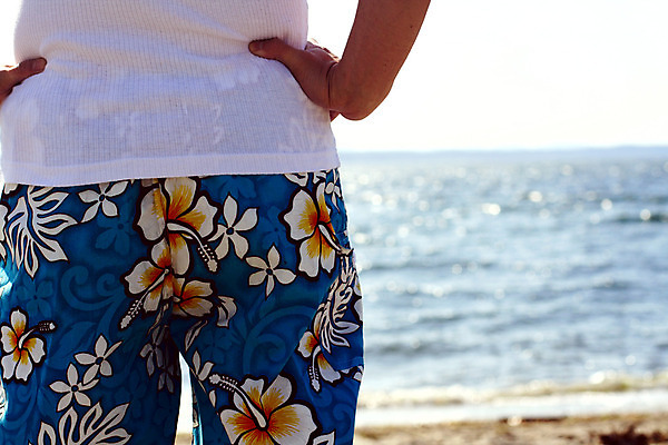 포토 JPG 해외이미지 응시 남자 모래 바다 여행 휴가 휴식 사람 사람없음 물 태양 맑음 관찰 뜨거움 손목시계 휴양지 해외202004 해외포토 자연요소 시선 시계 컨셉 장신구 모션 날씨 장소 파일형식 이미지허브