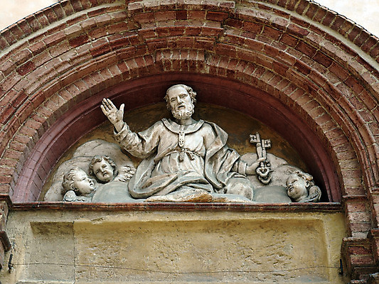 포토 JPG 해외이미지 벽 조각 벽돌 거리 주택 풍경 사람없음 환경 이탈리아 도시 중세 심볼 아치 좁은 고딕 구시가지 시에나 옛날 정문 토스카나 해외202004 해외포토 유럽 건물 문 역사 파일형식 이미지허브