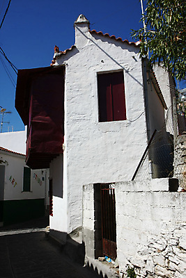 포토 JPG 해외이미지 바다 건축양식 거리 주택 사람없음 파란색 마을 조약돌 바위 흰색 역사 그리스 그림 해외202004 해외포토 건축 유럽 컬러 건물 돌_바위 파일형식 이미지허브