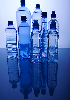 포토 JPG 해외이미지 음료 바다 다이어트 유리 추상 건강 사람없음 컵 물 파란색 컬러풀 건강관리 얼음 봄 젖음 추위 물방울 신선 투명 떨어짐 이슬 플라스틱 물병 상쾌 건강식 광 터키석 테이크아웃컵 해외202004 해외포토 자연요소 식기 계절 감정 음식 컬러 컨셉 무늬 재질 관리 보석 물통 파일형식 이미지허브