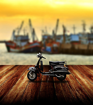 포토 JPG 해외이미지 공원 파도 바다 여행 백그라운드 교통시설 날씨 휴가 휴식 사람없음 목재 물 선글라스 태양 자전거 검은색 일몰 스쿠터 오토바이 수확 보트 클래식 갑판 만족 방파제 모터 뱃놀이 옛날 해외202004 해외포토 자연요소 나무 공공시설 감정 안경 컬러 교통 컨셉 농업 배_교통 재료 노을 바이크 전통놀이 시설 파일형식 이미지허브