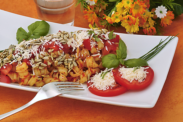 포토 JPG 해외이미지 접시 꽃 음식 건강 사람없음 주방 샐러드 면 지중해 먹기 반죽 바질 전문 해외202004 해외포토 식물 식기 바다 모션 파일형식 이미지허브