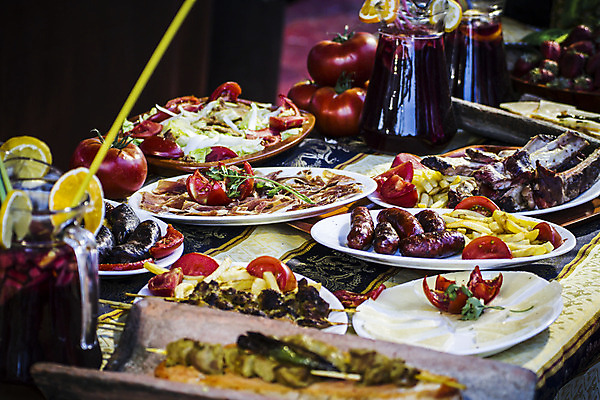 포토 JPG 해외이미지 전통 접시 음식 바다 토마토 피망 치즈 피자 파스타 요리 사람없음 빨간색 초록색 노란색 식당 식사 저녁식사 치킨 버섯 이탈리아 샐러드 흰색 호랑이 맛 애피타이저 굽기 지중해 포르투갈 해산물 그리스 올리브 매움 레시피 모음 그리스인 점심식사 폭식 스페인어 타파스 바클라바 해외202004 튀르키예 해외포토 서양인 식기 열매 유럽 아시아 컬러 컨셉 채소 포유류 디저트 유제품 패스트푸드 서양음식 상점 구이 닭고기요리 파일형식 이미지허브