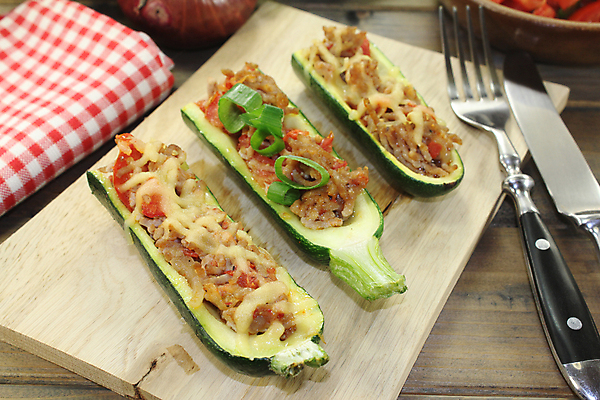 포토 JPG 해외이미지 토마토 양파 사람없음 요식업 애피타이저 배열 허브 가득함 폭식 뷔페 주키니 주키니호박 해외202004 해외포토 식물 산업 음식 채소 파일형식 이미지허브