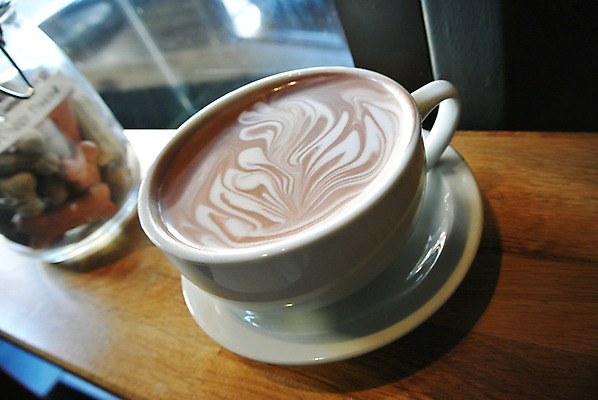 포토 JPG 해외이미지 커피 음료 음식 따뜻함 사람없음 목재 컵 가로 초콜릿 기쁨 머그컵 뜨거움 맛 라떼 투입 해외202004 해외포토 나무 식기 감정 컨셉 재료 모션 디저트 파일형식 이미지허브