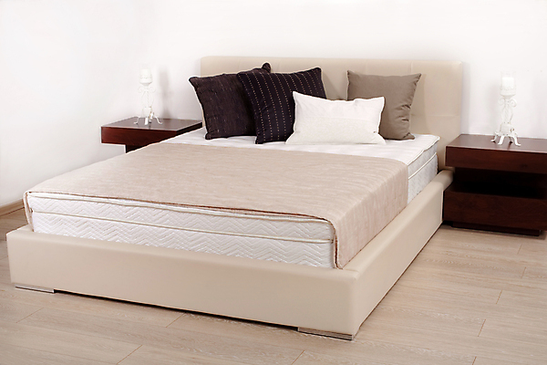 포토 JPG 해외이미지 라이프스타일 벽 가구 거실 베개 휴식 새로움 바닥 주택 실내 사람없음 내부 목재 장식 인테리어 우주 침실 방 흰색 침대 잠 고급 담요 맨션 오브젝트 시트 스타일 안락 해외202004 해외포토 나무 디자인 컬러 생활용품 컨셉 재료 침구 건물 생활 파일형식 이미지허브