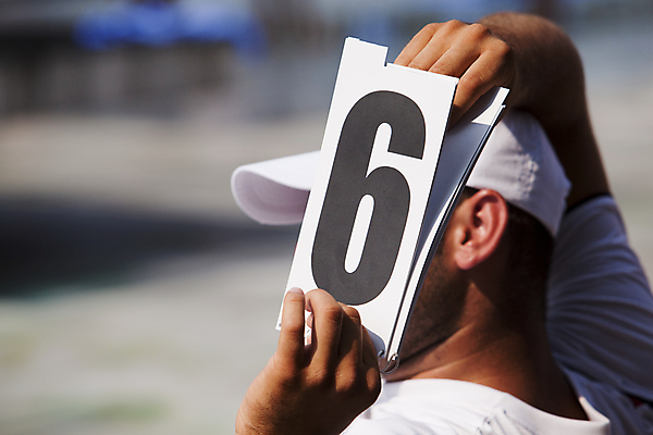 포토 JPG 해외이미지 아이콘 손 손가락 사람없음 숫자 경쟁 수학 6 심볼 사인 보여주기 평가 아랍어 해외202004 해외포토 문자 컨셉 교과목 모션 신체부위 파일형식 이미지허브