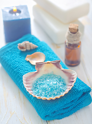 포토 JPG 해외이미지 사람없음 파란색 스파 조개껍데기 아로마 스파용품 비누 향초 아로마테라피 오일병 입욕소금 해외202004 해외포토 컬러 초 조개 위생용품 미용용품 오브젝트 소금 테라피 파일형식 이미지허브