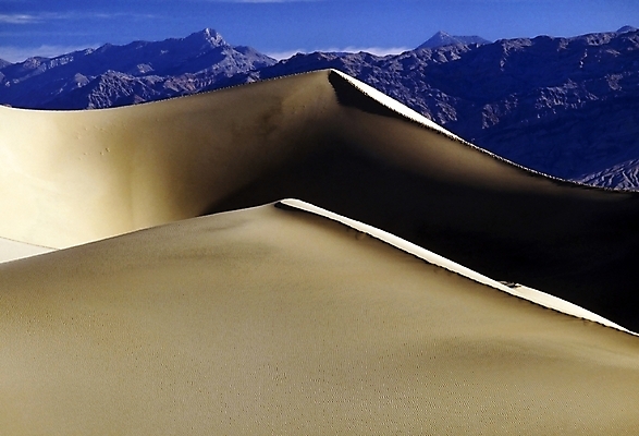 포토 JPG 해외이미지 모래 자연 산 그림자 사람없음 미국 모래언덕 캘리포니아 해외202004 해외포토 북아메리카 언덕 생태계 파일형식 이미지허브