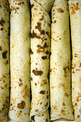 포토 JPG 해외이미지 전통 접시 유럽 음식 아침 디저트 건강 사탕 사람없음 갈색 노란색 쌓기 케이크 주방 식사 저녁식사 튀김 신선 뜨거움 황금 달콤 맛 아침식사 굽기 먹기 컵받침 묘사 메뉴 광택 칼로리 흙더미 점심식사 식욕 탄수화물 해로움 해외202004 해외포토 주간 식기 나라 컬러 컨셉 모션 흙 구이 받침대 파일형식 더미 이미지허브